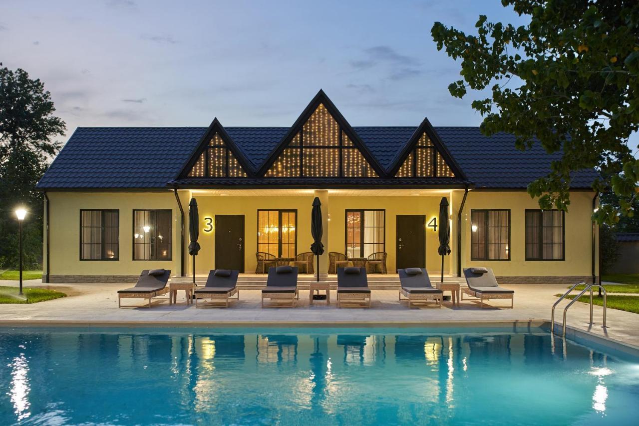 Lazy Seal Holiday Cottages Nabran Muqtedir Bagian luar foto