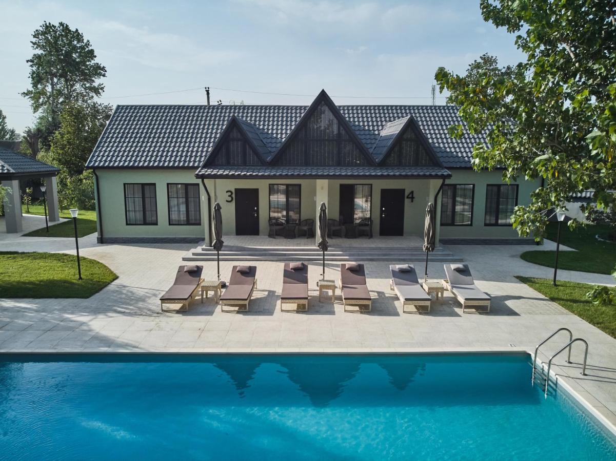 Lazy Seal Holiday Cottages Nabran Muqtedir Bagian luar foto